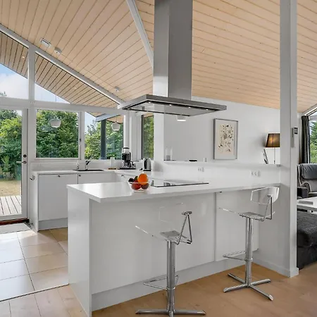 In With Kitchen