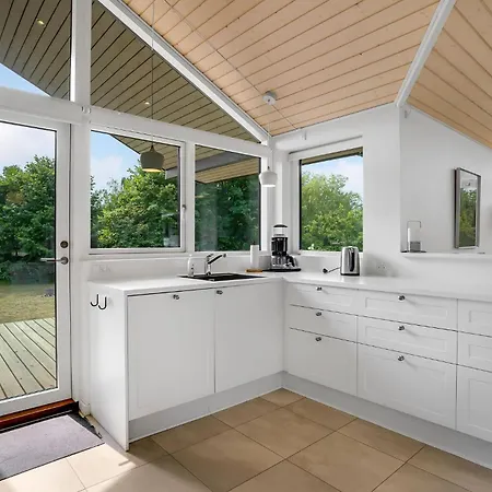 In With Kitchen